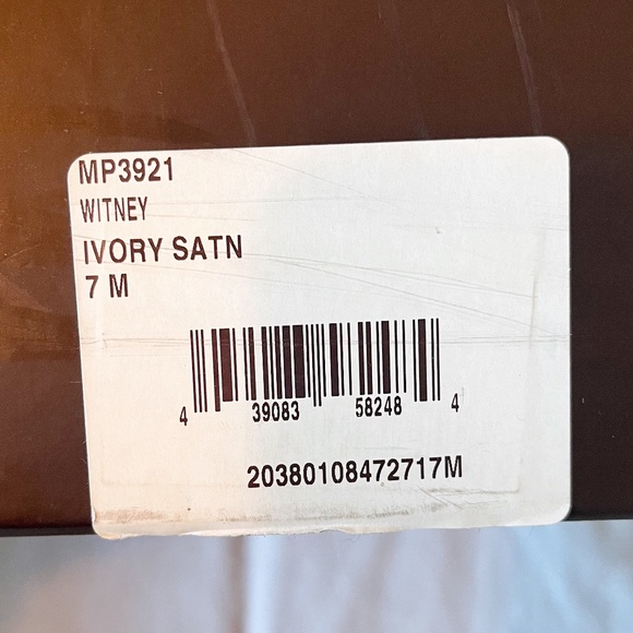 Badgley Mischka | NIB Witney Crystal Embellished Satin Stiletto | Ivory - Picture 11 of 16